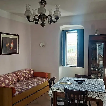 Silvio's Apartment Terradura